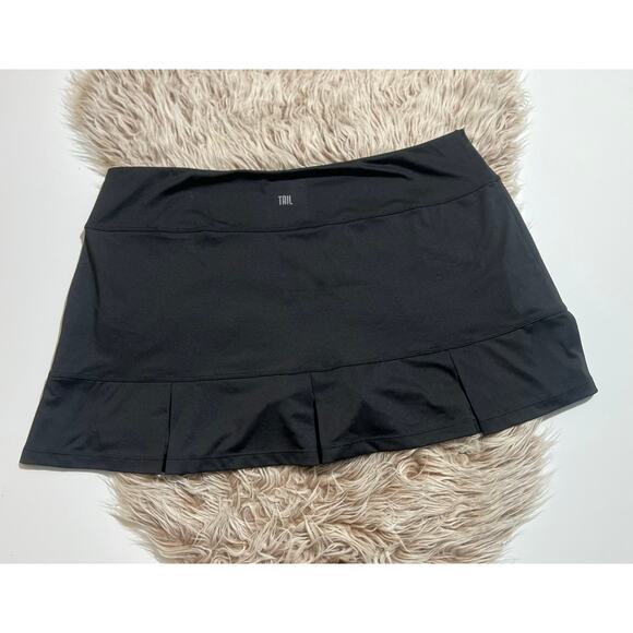 Tail women’s New black skirt with built in shorts - Picture 5 of 10